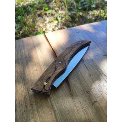 Couteau pliant en hêtre échauffé, guillochage, fait artisanalement à la main dans mon atelier à Strasbourg