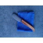 Couteau tartineur en olivier, fabriqué à la main, artisanalement, dans mon atelier à Strasbourg